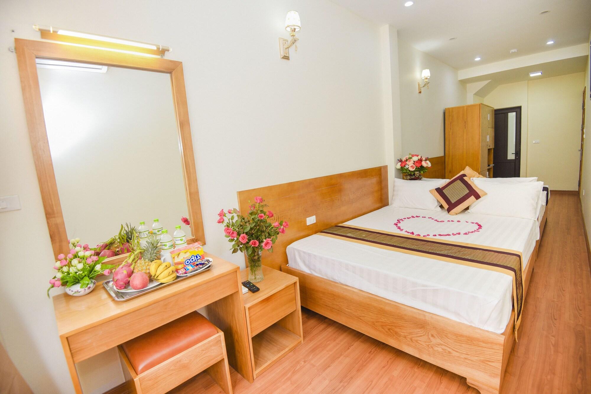 Old Town Palace Guest House Hanoi Esterno foto