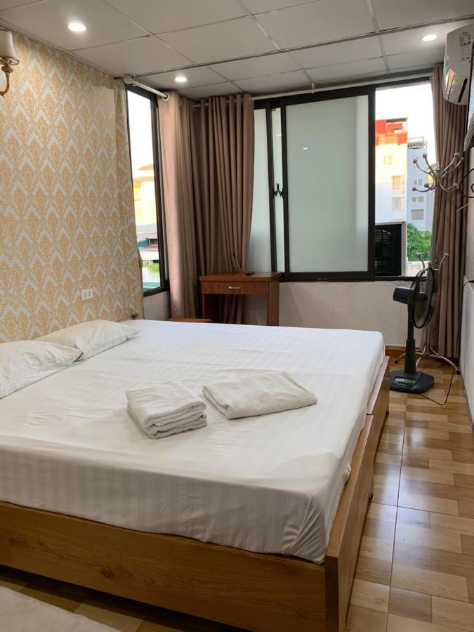 Old Town Palace Guest House Hanoi Esterno foto